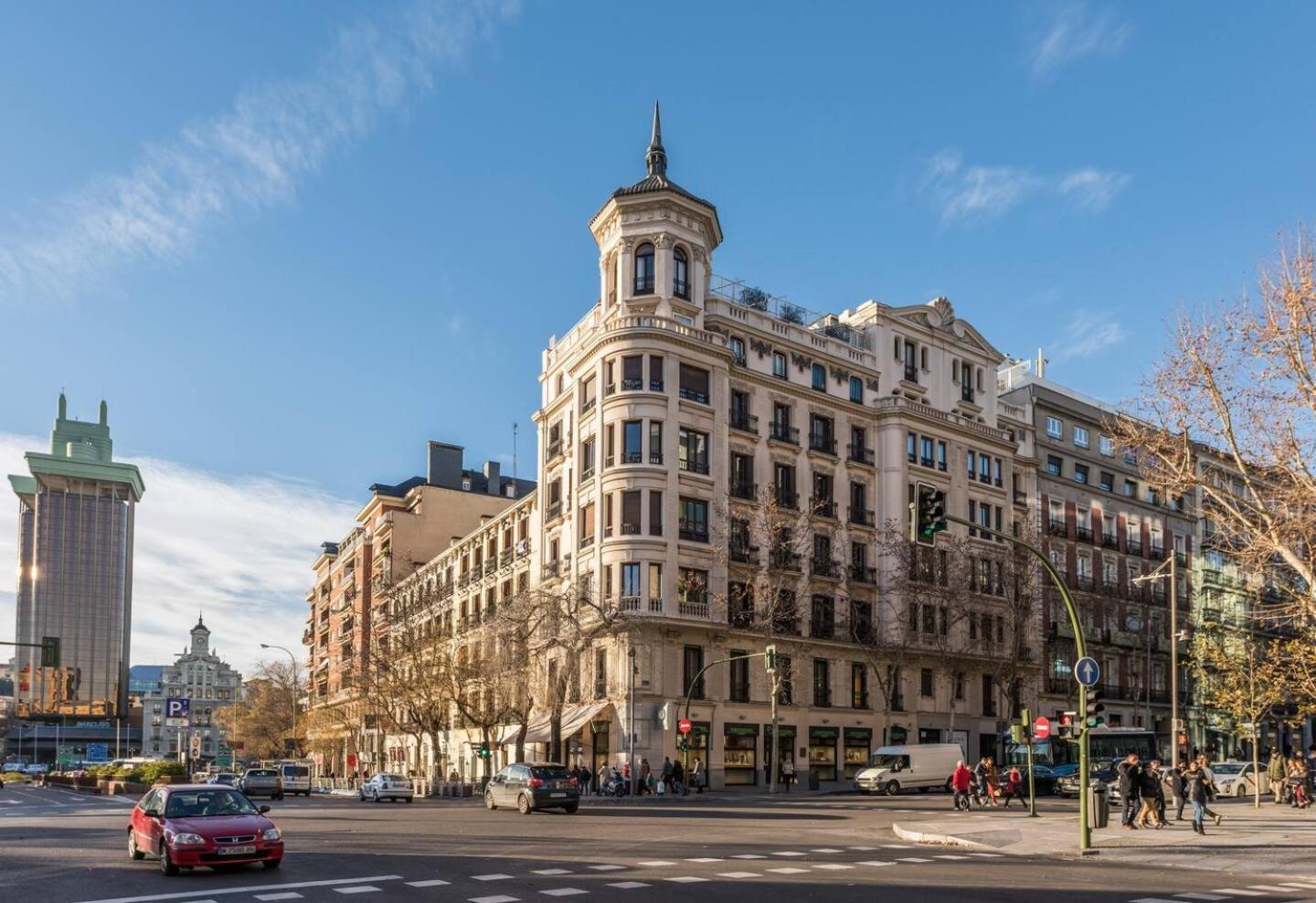 Barrio De Salamanca Milla De Oro Madrid Exterior photo